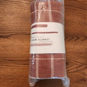 Little Korboose woven throw blanket